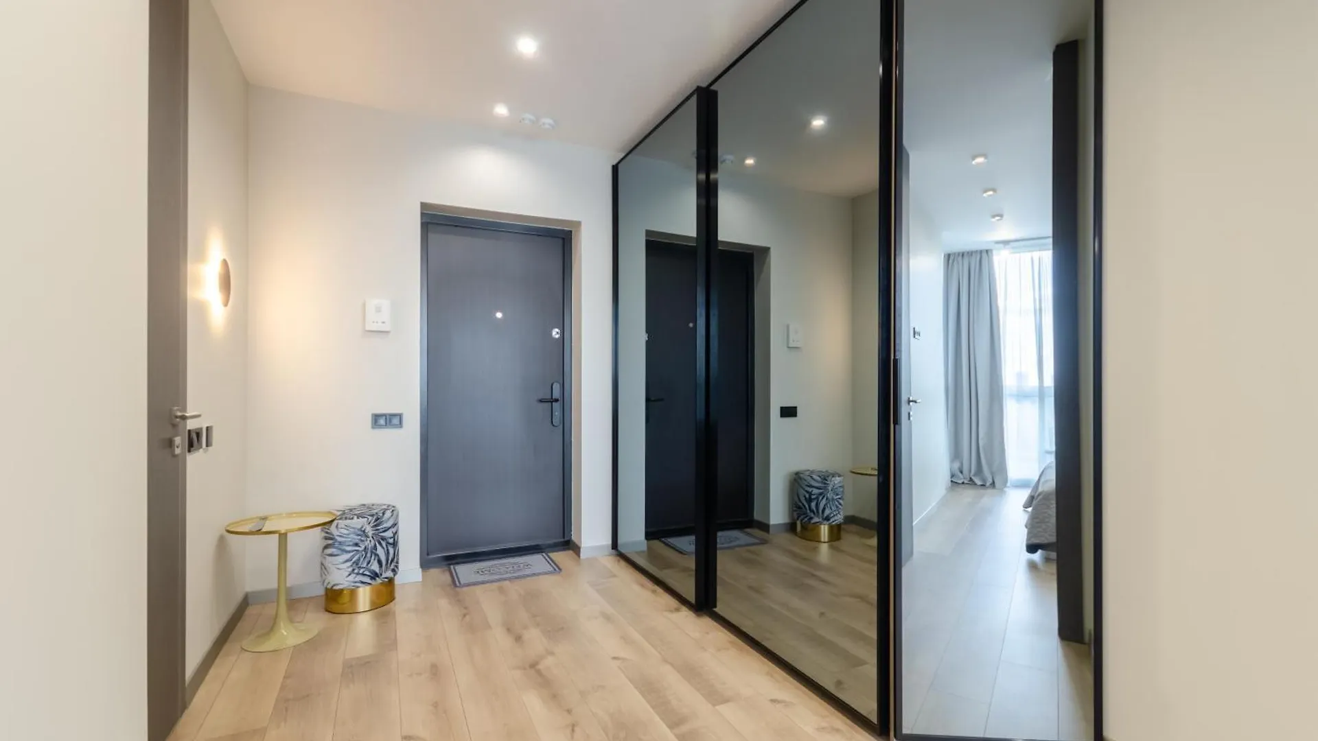 Petrovdom Apartments 12-85 In Rc French Quater 2 , Predslavynska 42 基輔