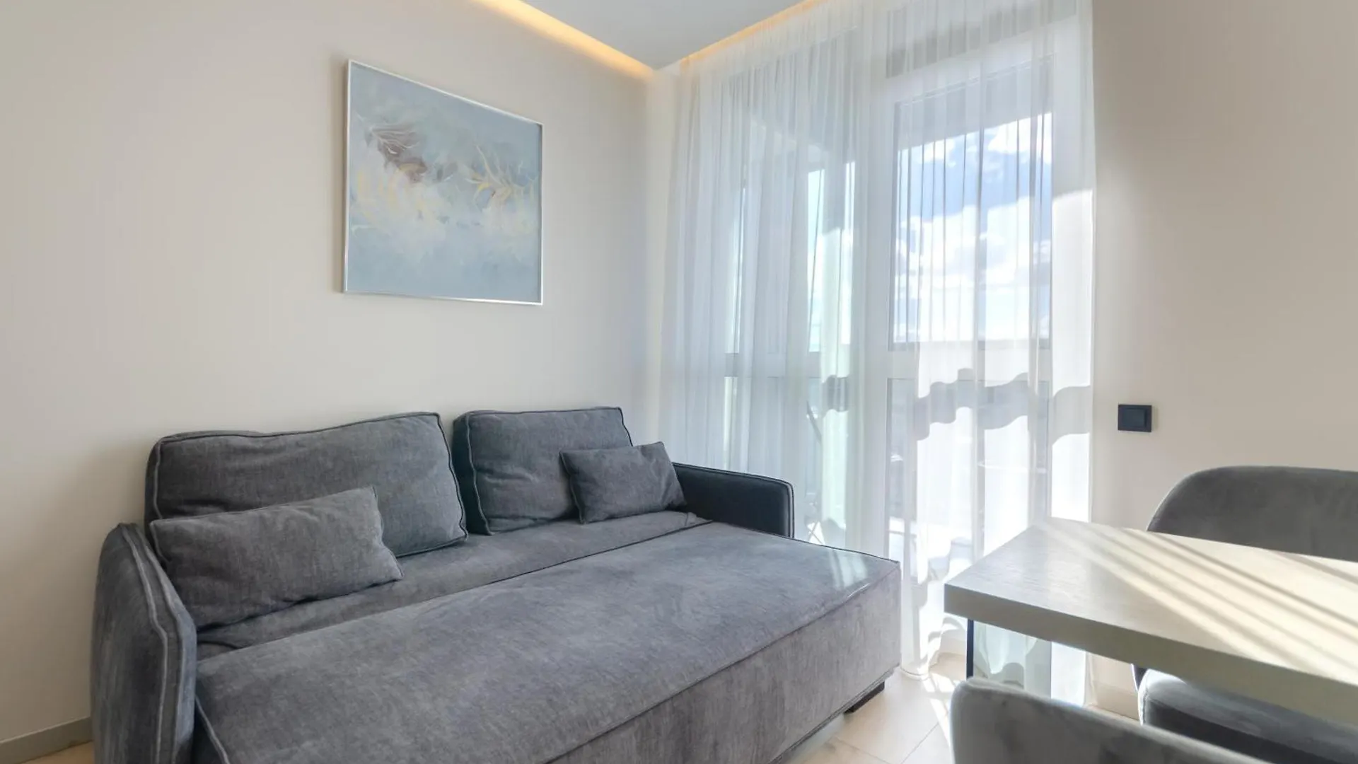 Petrovdom Apartments 12-85 In Rc French Quater 2 , Predslavynska 42 基輔