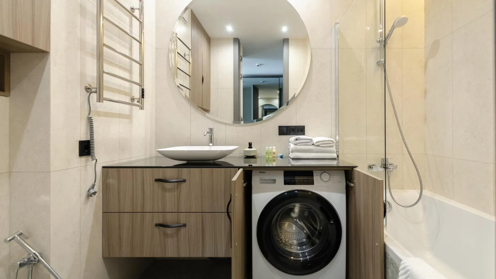 Petrovdom Apartments 12-85 In Rc French Quater 2 , Predslavynska 42 基輔